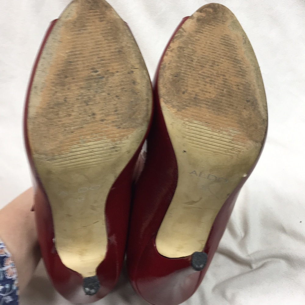 Red Heels - Picture 6 of 6